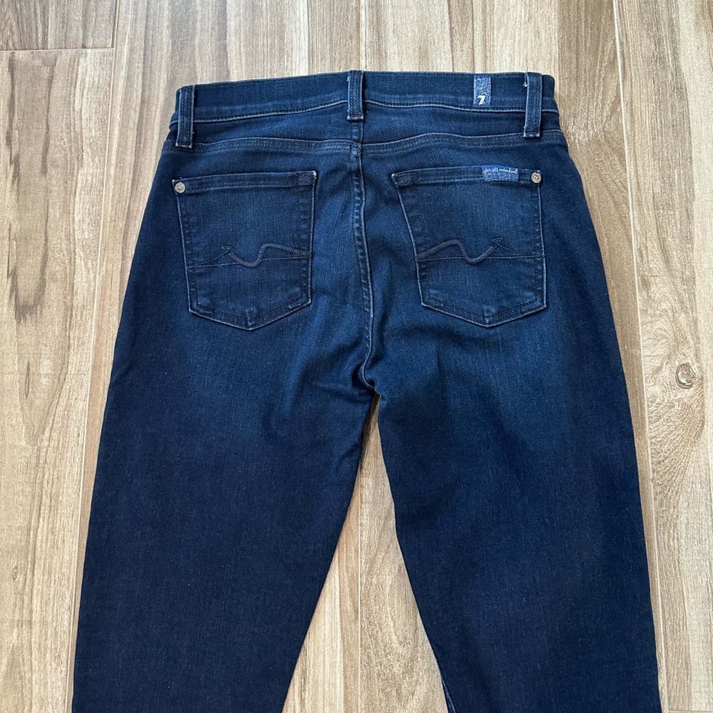 7 For All Mankind Women's Navy Blue Gwenevere Jeans. Size 26. Mint condition!!